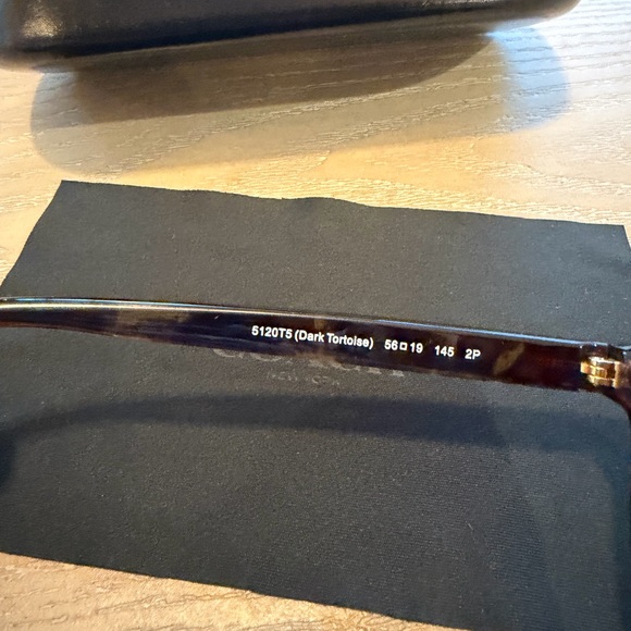 EUC women’s Coach tortoise shell polarized sunglasses